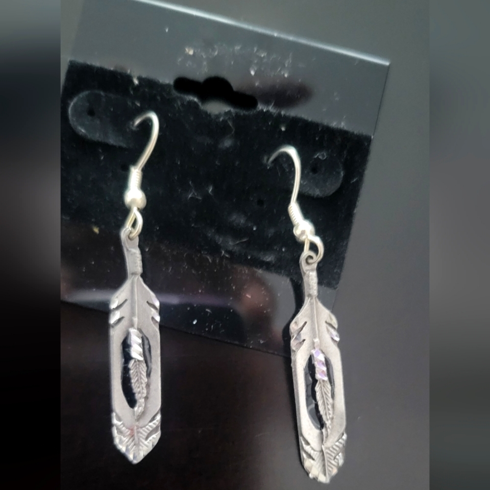 Delicate drop earrings
